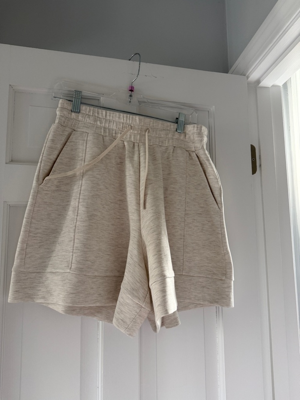 Varley Alder Ivory Marl high rise shorts size L NWOT